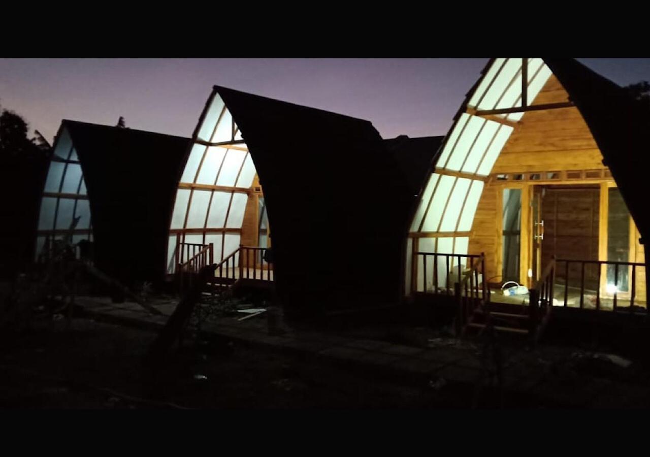 Raffles Inn Labuan Bajo Bagian luar foto