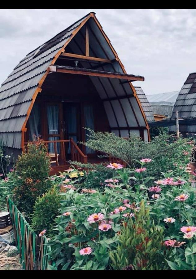Raffles Inn Labuan Bajo Bagian luar foto